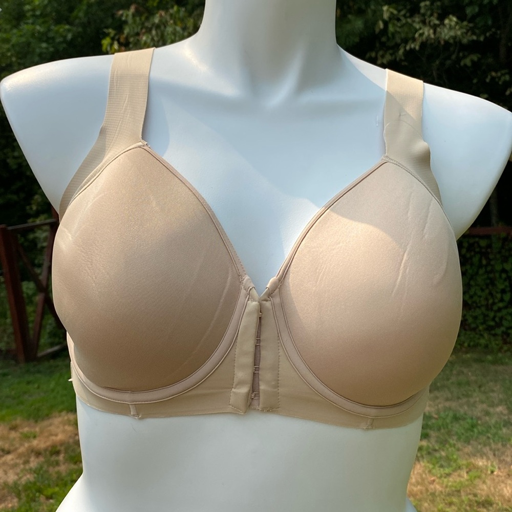 Bali racer back four hook front light padding no underwire bra 38D NWT